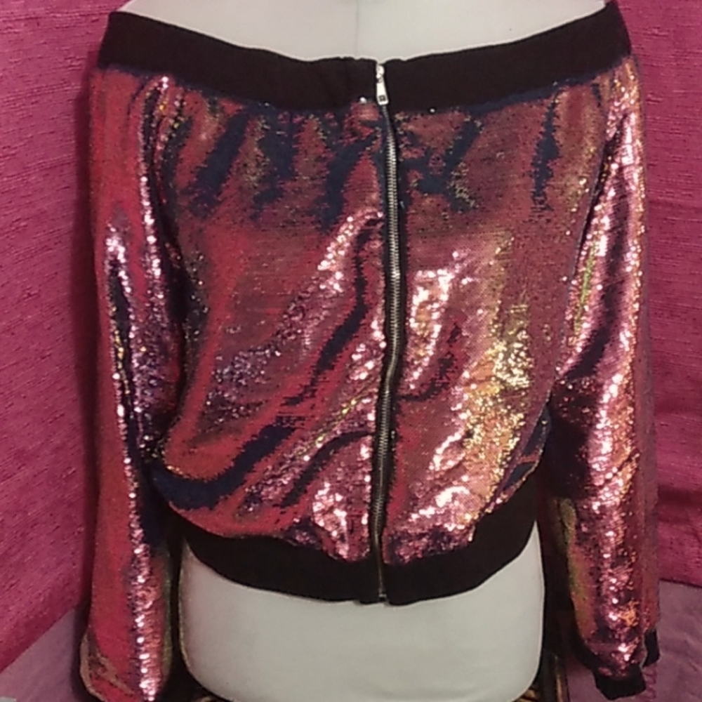 Jacket. Crop.